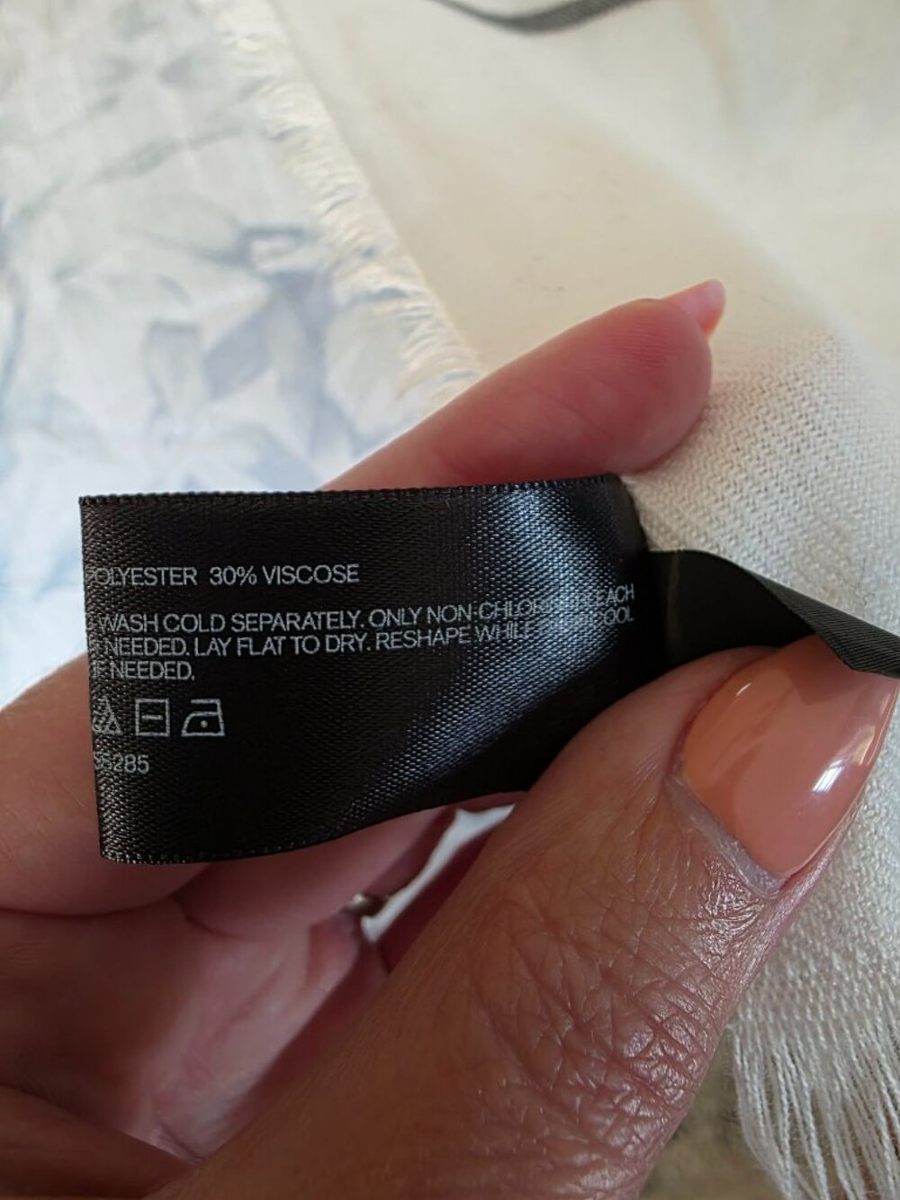 Express White & Black Windowpane Scarf - Picture 3 of 13
